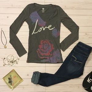 AE Long Sleeve V Neck T Shirt